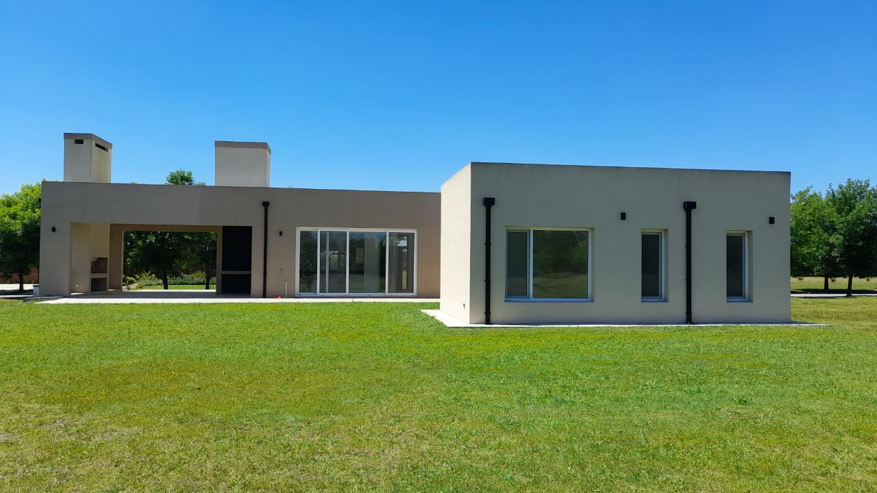 WhatsApp Image 2025-11-13 at 14.23.11